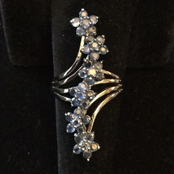 Gem & Minerals Jewelry - Genuine AAA Sapphire Ring